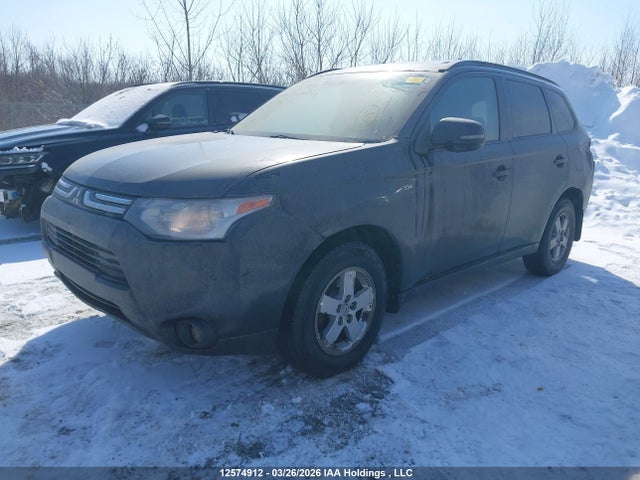 JA4JZ3AX9EZ600245 Mitsubishi Outlander Se