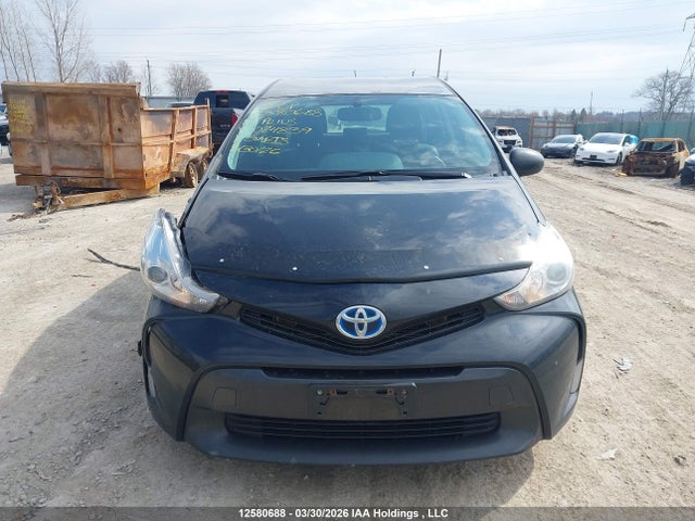JTDZN3EU0FJ024839 Toyota PRIUS V
