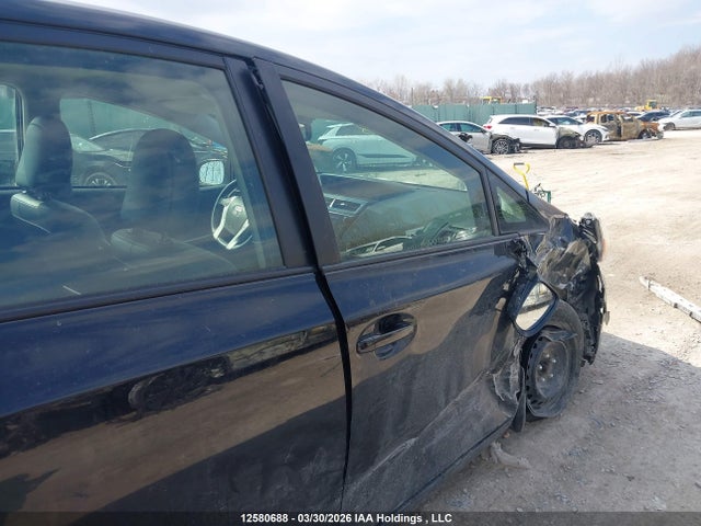 JTDZN3EU0FJ024839 Toyota PRIUS V