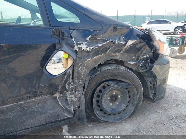 JTDZN3EU0FJ024839 Toyota PRIUS V