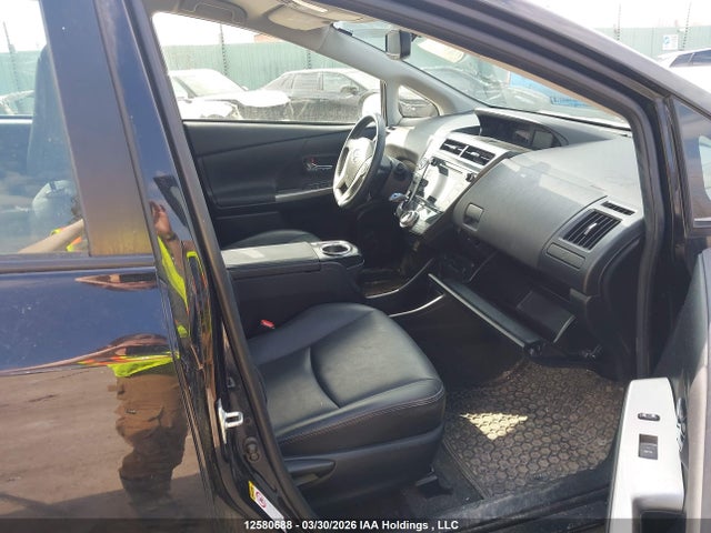 JTDZN3EU0FJ024839 Toyota PRIUS V