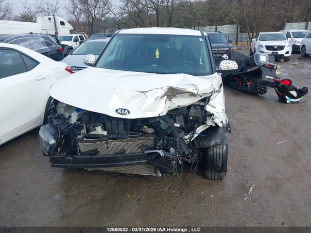KNDJ23AU3M7149095 KIA Soul Lx/x Line/s