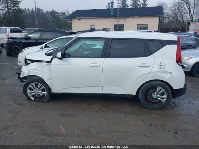 KNDJ23AU3M7149095 KIA Soul Lx/x Line/s