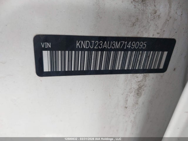 KNDJ23AU3M7149095 KIA Soul Lx/x Line/s