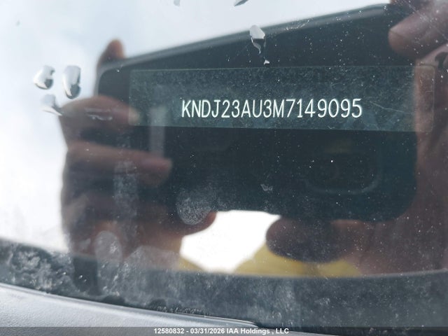 KNDJ23AU3M7149095 KIA Soul Lx/x Line/s