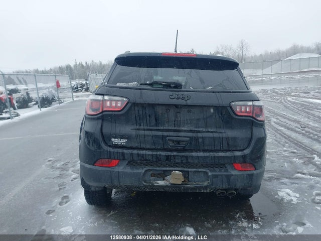 3C4NJDBB8JT453408 Jeep Compass North