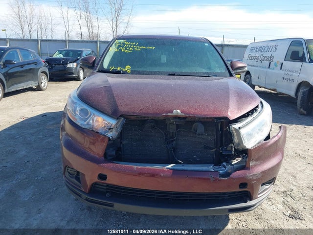 12581011 :رقم المزاد ، 5TDBKRFH3FS203832 vin ، 2015 Toyota Highlander Le مزاد بيع