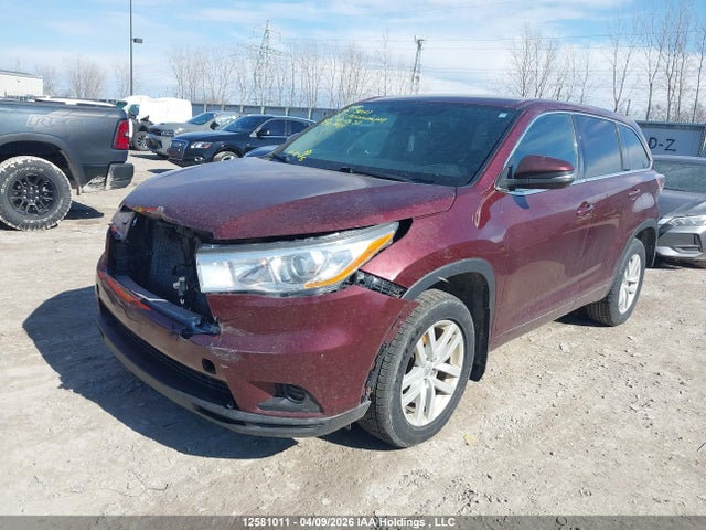 12581011 :رقم المزاد ، 5TDBKRFH3FS203832 vin ، 2015 Toyota Highlander Le مزاد بيع