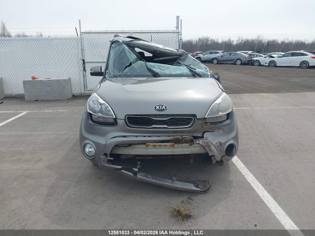 2013 Kia Soul 2.0l 2u/2.0l 4u/2.0l 4u Burner/2.0l 4u Luxury/2.0l 4u Retro მანქანა იყიდება აუქციონზე, vin: KNDJT2A68D7601535, აუქციონის ნომერი: 12581033