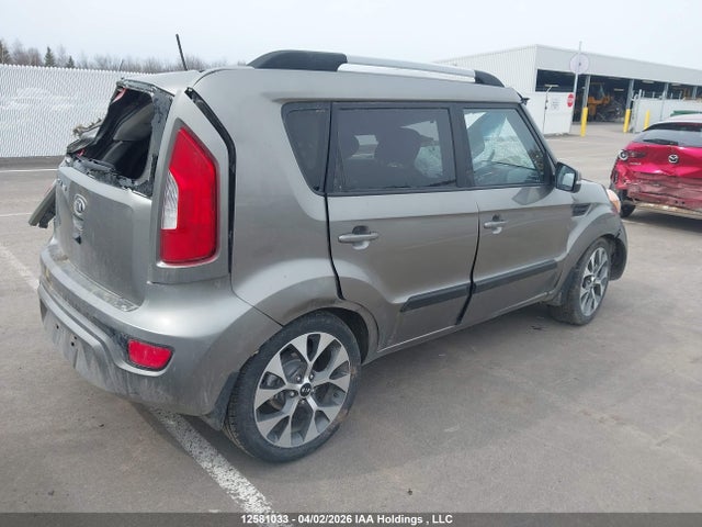 2013 Kia Soul 2.0l 2u/2.0l 4u/2.0l 4u Burner/2.0l 4u Luxury/2.0l 4u Retro მანქანა იყიდება აუქციონზე, vin: KNDJT2A68D7601535, აუქციონის ნომერი: 12581033