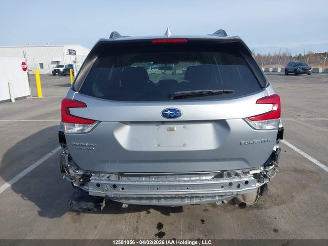 12581056 :رقم المزاد ، JF2SKEJC2MH524672 vin ، 2021 Subaru Forester Touring مزاد بيع