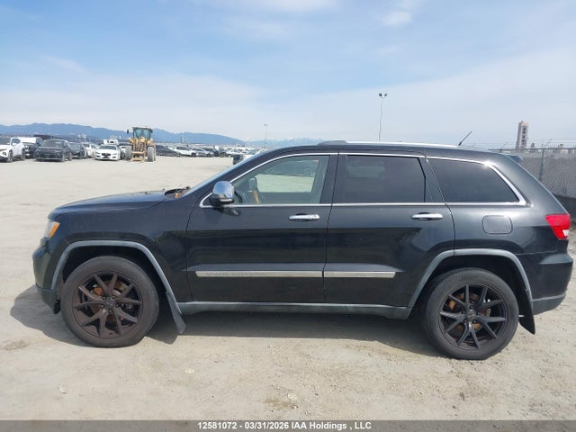 12581072 :رقم المزاد ، 1J4RR6GT4BC517944 vin ، 2011 Jeep Grand Cherokee Overland مزاد بيع