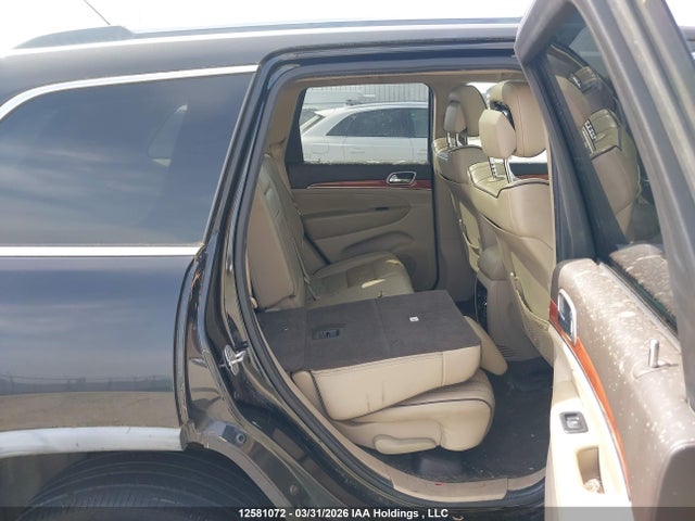 12581072 :رقم المزاد ، 1J4RR6GT4BC517944 vin ، 2011 Jeep Grand Cherokee Overland مزاد بيع
