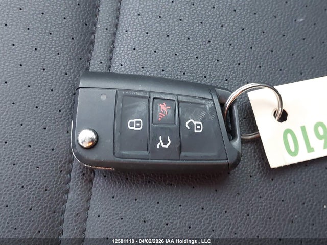 3VW217AUXFM094634 Volkswagen Golf