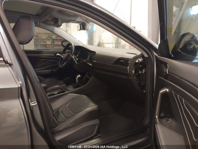 3VWGM7BUXRM011994 Volkswagen Jetta Highline