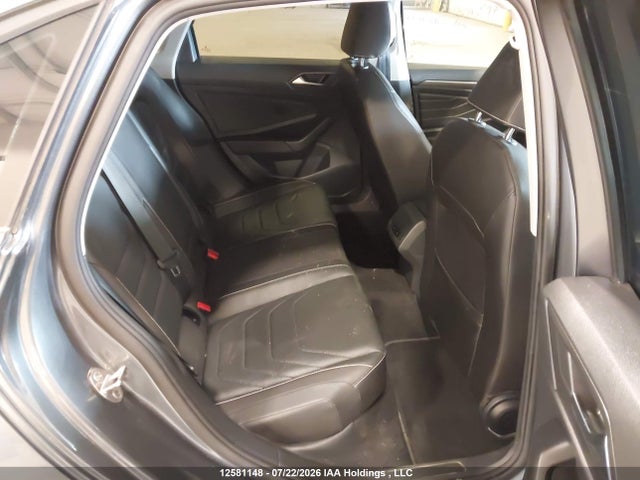 3VWGM7BUXRM011994 Volkswagen Jetta Highline