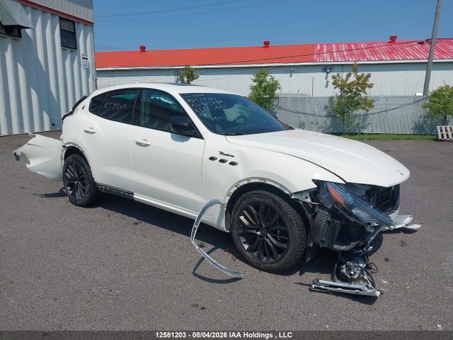 Продаж на аукціоні авто 2023 Maserati Levante Modena, vin: ZN661YUM8PX418521, номер лоту: 12581203