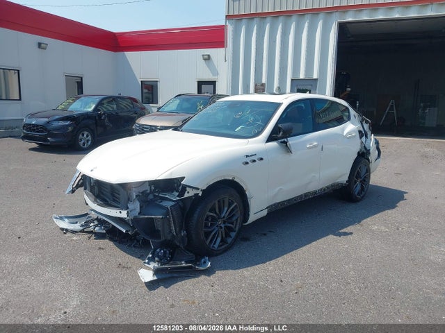 Продаж на аукціоні авто 2023 Maserati Levante Modena, vin: ZN661YUM8PX418521, номер лоту: 12581203