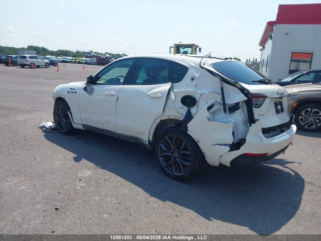 Продаж на аукціоні авто 2023 Maserati Levante Modena, vin: ZN661YUM8PX418521, номер лоту: 12581203