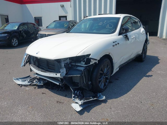 Продаж на аукціоні авто 2023 Maserati Levante Modena, vin: ZN661YUM8PX418521, номер лоту: 12581203