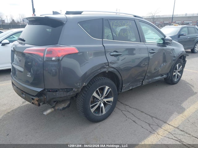 12581204 :رقم المزاد ، 2T3BFREV3JW796031 vin ، 2018 Toyota Rav4 مزاد بيع