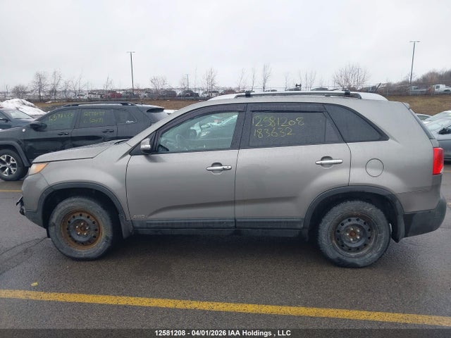 2011 Kia Sorento Lx მანქანა იყიდება აუქციონზე, vin: 5XYKTDA20BG183632, აუქციონის ნომერი: 12581208