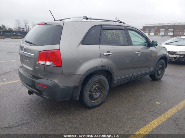 2011 Kia Sorento Lx მანქანა იყიდება აუქციონზე, vin: 5XYKTDA20BG183632, აუქციონის ნომერი: 12581208