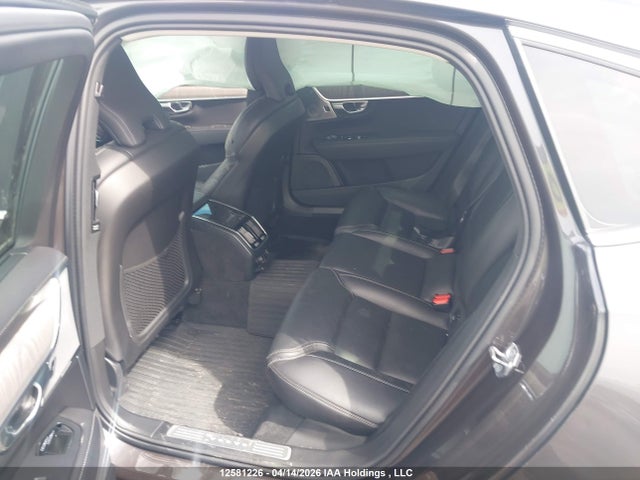 LVYA22ML2MP216825 Volvo S90 T6 Inscription