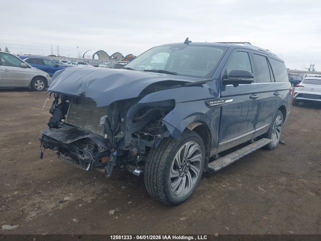 5LMJJ2LG4PEL13032 Lincoln Navigator Reserve