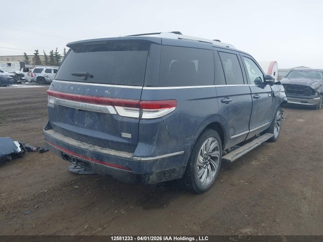 5LMJJ2LG4PEL13032 Lincoln Navigator Reserve
