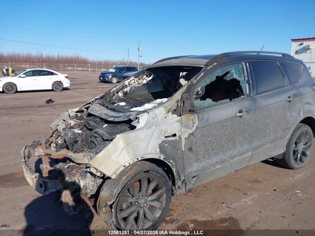 Продажа на аукционе авто 2018 Ford Escape Titanium, vin: 1FMCU9J95JUC21389, номер лота: 12581251