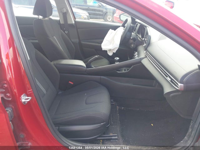 KMHLM4AG9NU271381 Hyundai ELANTRA SEL