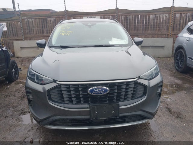 12581501 :رقم المزاد ، 1FMCU9JA0RUA93438 vin ، 2024 Ford Escape Platinum مزاد بيع