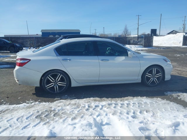 12581595 :رقم المزاد ، 1HGCR2F02HA811893 vin ، 2017 Honda Accord Touring مزاد بيع