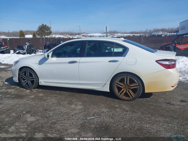 12581595 :رقم المزاد ، 1HGCR2F02HA811893 vin ، 2017 Honda Accord Touring مزاد بيع