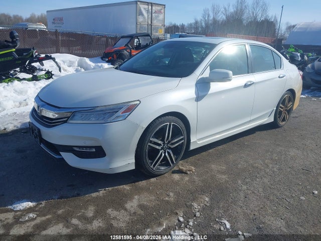 12581595 :رقم المزاد ، 1HGCR2F02HA811893 vin ، 2017 Honda Accord Touring مزاد بيع