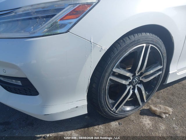 12581595 :رقم المزاد ، 1HGCR2F02HA811893 vin ، 2017 Honda Accord Touring مزاد بيع