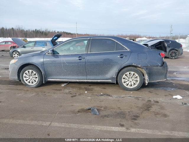 12551971 :رقم المزاد ، 4T1BF1FK8EU842876 vin ، 2014 Toyota Camry Le مزاد بيع