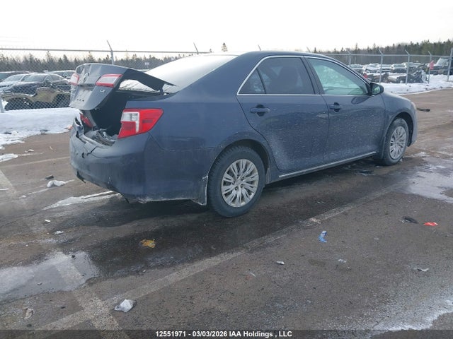 12551971 :رقم المزاد ، 4T1BF1FK8EU842876 vin ، 2014 Toyota Camry Le مزاد بيع