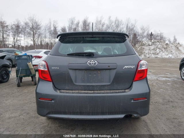 12557928 :رقم المزاد ، 2T1KU4EE5AC225644 vin ، 2010 Toyota Matrix Wagon مزاد بيع