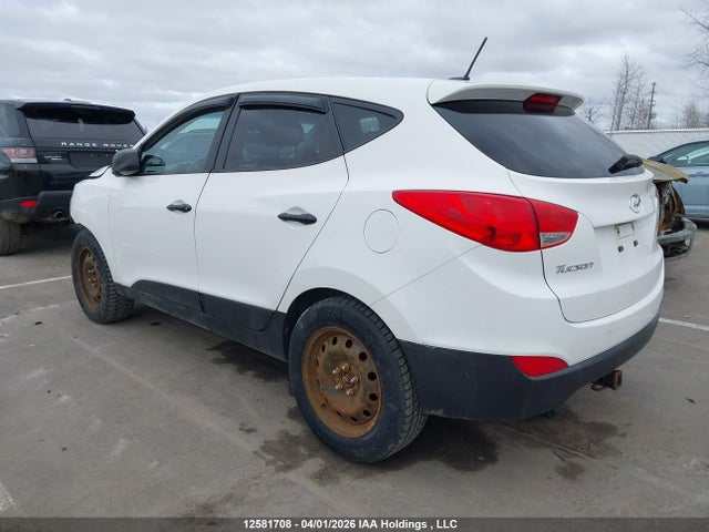KM8JTCAF5FU009807 Hyundai Tucson Gl
