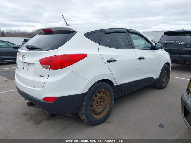 KM8JTCAF5FU009807 Hyundai Tucson Gl
