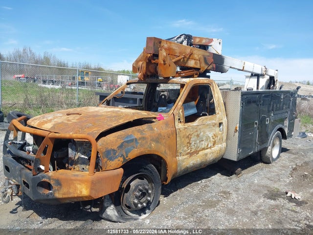 12581733 :رقم المزاد ، 1FDAF57F8YEE22991 vin ، 2000 Ford Super Duty F-550 مزاد بيع