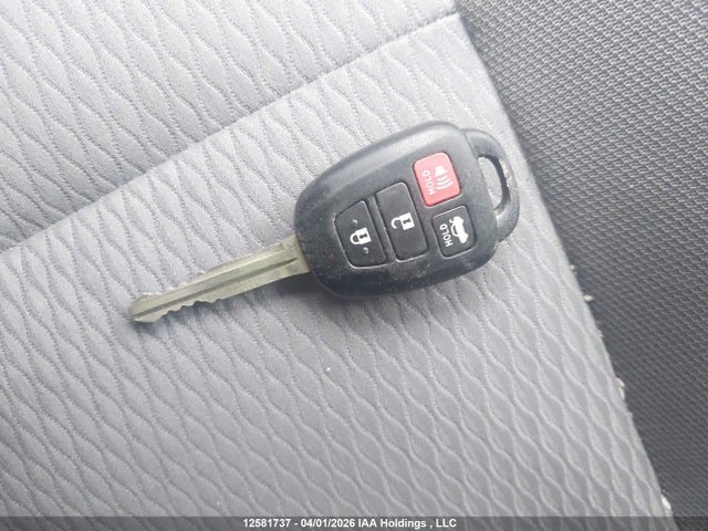 2015 Toyota Corolla L/le/le Pls/prm/s/s Pls მანქანა იყიდება აუქციონზე, vin: 2T1BURHE6FC310136, აუქციონის ნომერი: 12581737