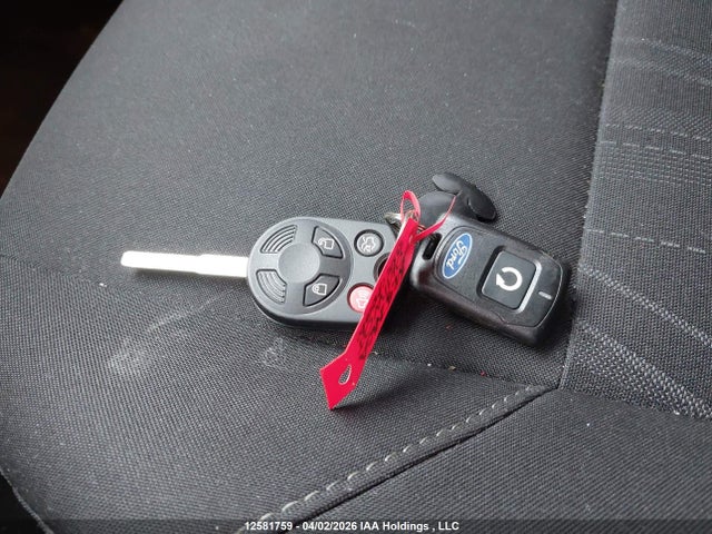 1FADP3K21JL325260 Ford FOCUS SE