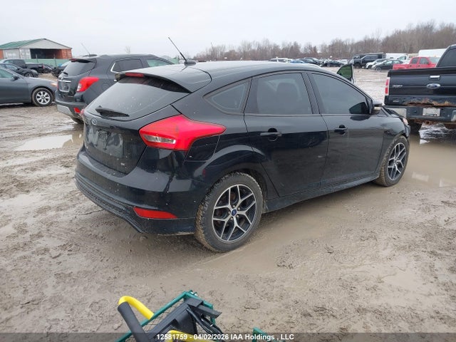 1FADP3K21JL325260 Ford FOCUS SE