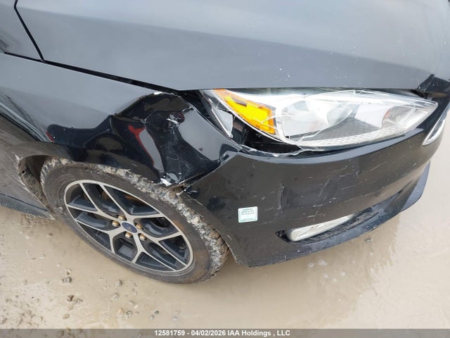 1FADP3K21JL325260 Ford FOCUS SE