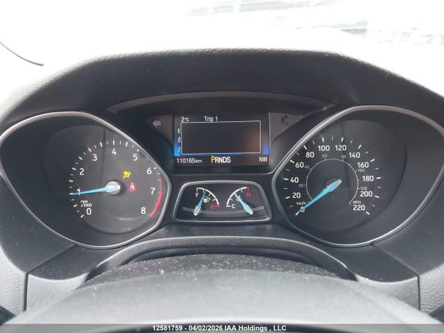 1FADP3K21JL325260 Ford FOCUS SE