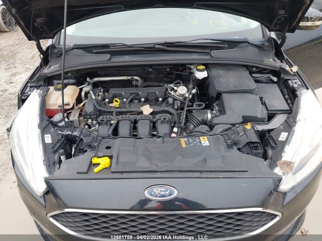 1FADP3K21JL325260 Ford FOCUS SE