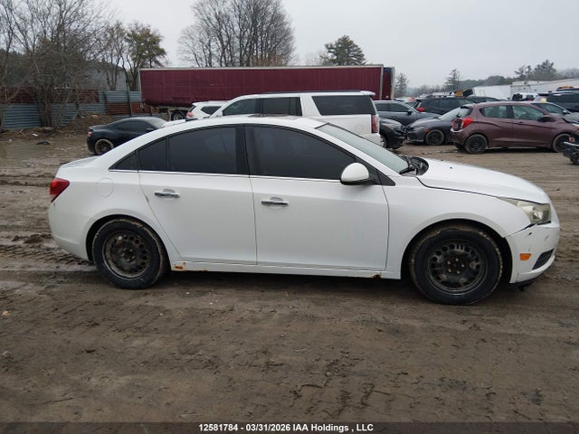 1G1PE5SB9E7321845 Chevrolet Cruze 2lt